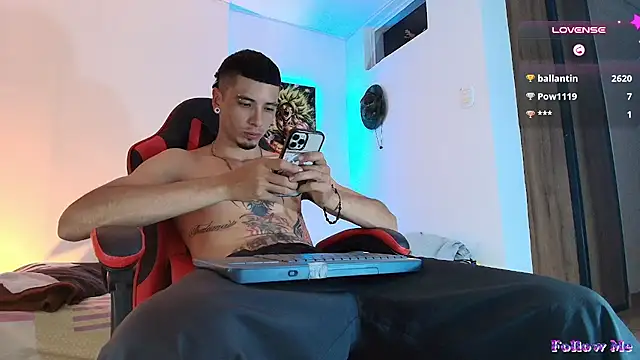 Darkwin666 Adlı Modelin Canlı XXX Sohbeti