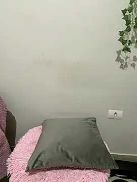 Irresistible37 Live XXX-chat