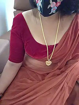 Roja-Telugu777 Live XXX-Chat