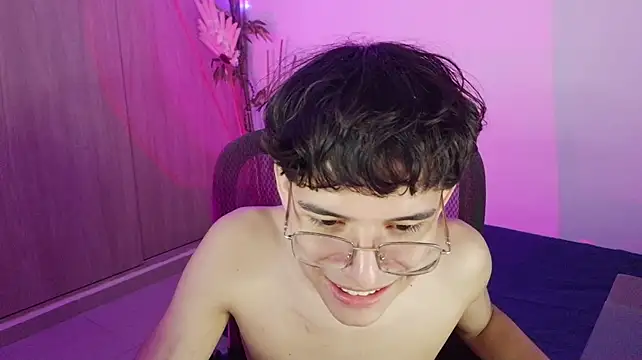 Chat +18 de noah_millerx ao vivo