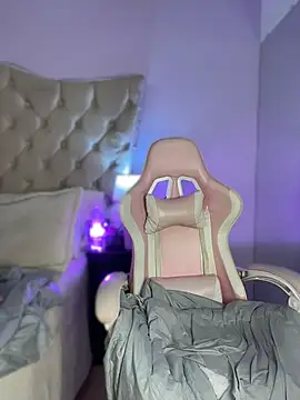 Giigii_Hadiid_'s Live XXX Chat