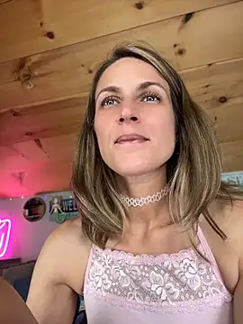 LittleLoftAngel's Live XXX Chat