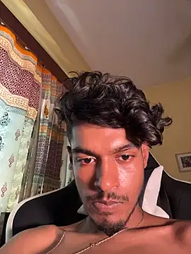 צ'אט XXX בשידור חי של GunSlay