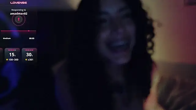 Lia_Tinez Adlı Modelin Canlı XXX Sohbeti