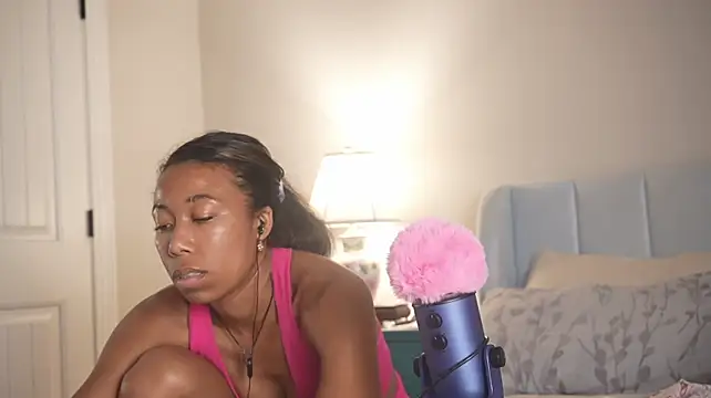 ama_dream's Live XXX Chat