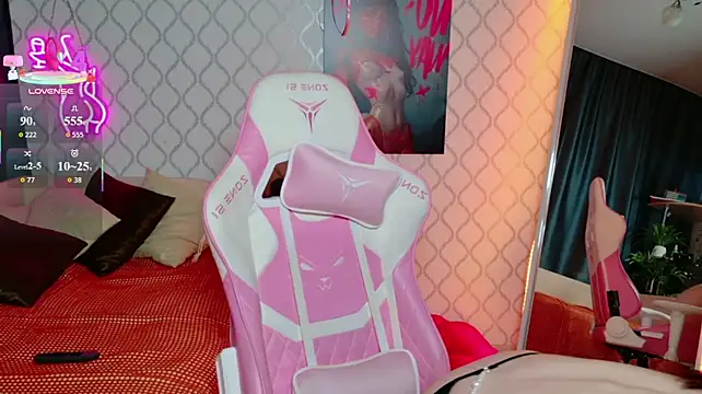 Chat +18 de Curious_Lily ao vivo
