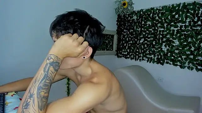 The_beby_guy live XXX chat