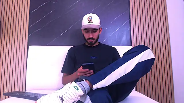 Liam_crox 现场XXX聊天