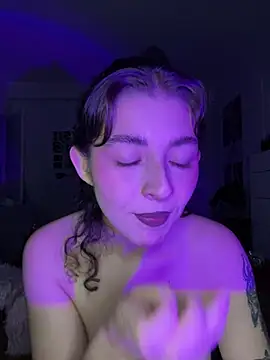 Chat +18 de LittleHannaa_ ao vivo