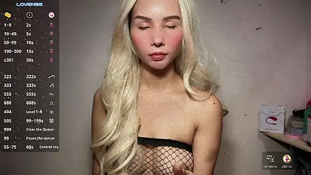 Manddeexx Adlı Modelin Canlı XXX Sohbeti