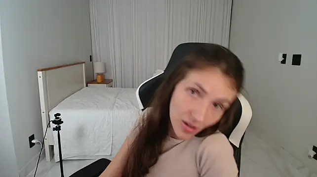 upssnowy Adlı Modelin Canlı XXX Sohbeti