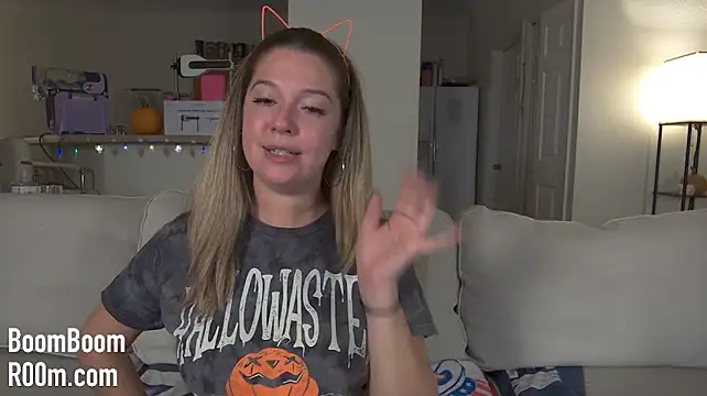 boomboomr00m's Live XXX Chat