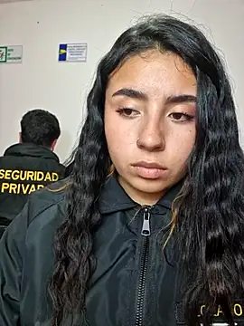 Chatroom XXX en direct de Angela__05