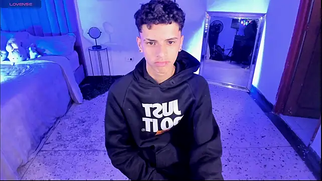 دردشة JuniorPrinceMorris الجنسية المباشرة