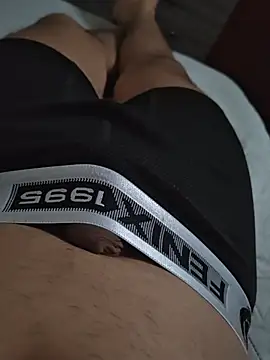 yakiiii2121 webcam show