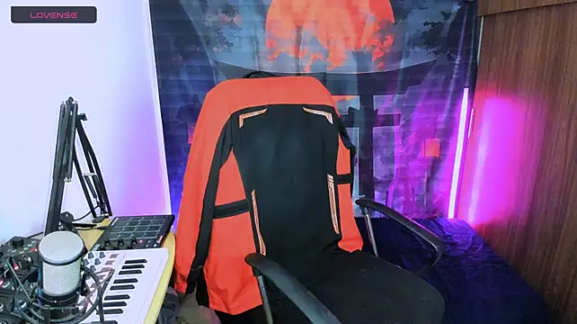 צ'אט XXX בשידור חי של Adam_Rocket
