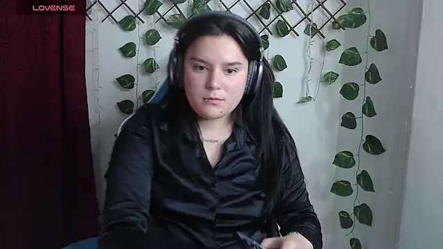 Nika_1_ XXX чат на живо