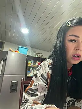 Kamilaa_HH's Live XXX Chat