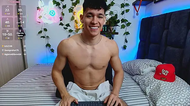 XXX chat uživo modela Luke_Muscle