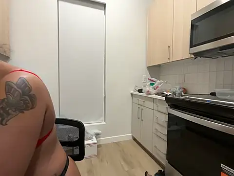 ReeseZen XXX чат на живо