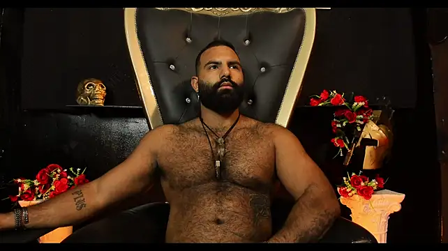 دردشة BeardAndrew الجنسية المباشرة