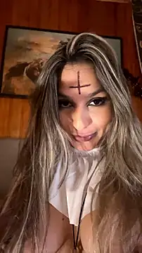AliceStone19 XXX чат на живо