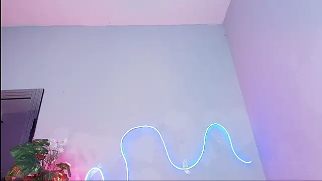 צ'אט XXX בשידור חי של GiordanaPinoo