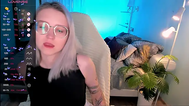 LunarGlow Live XXX-chat