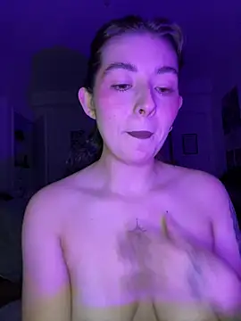 Czat XXX na żywo – LittleHannaa_