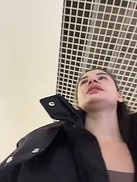 MiraReach – Live XXX-chat