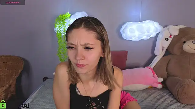 Chat +18 de Lo1Ly_Pol1ypop ao vivo