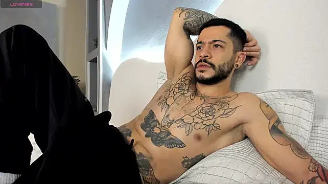 XXX chat uživo modela Lucas_Amatti