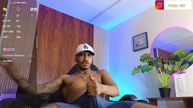 Latinmoster_boss Adlı Modelin Canlı XXX Sohbeti