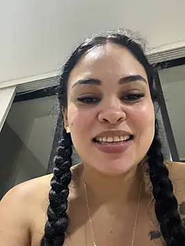 FOX_LATINA élő XXX-chatje