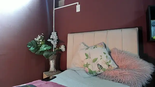 LindaRivers Adlı Modelin Canlı XXX Sohbeti