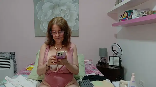 CindyCrawford Live XXX-Chat