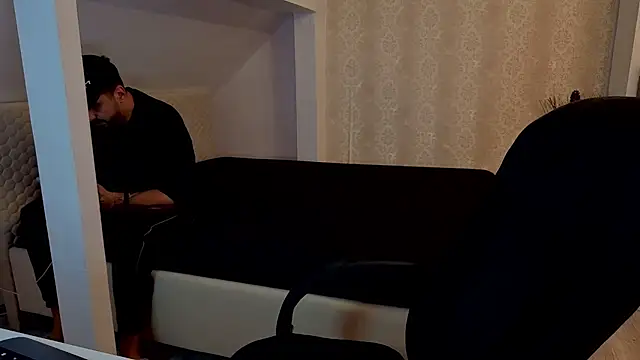 LoganStroud's Live XXX Chat