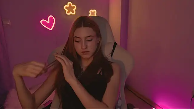 צ'אט XXX בשידור חי של honey_bbyy