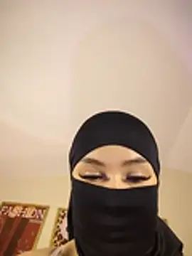 Baby_Doll_28: онлайн-секс-чат