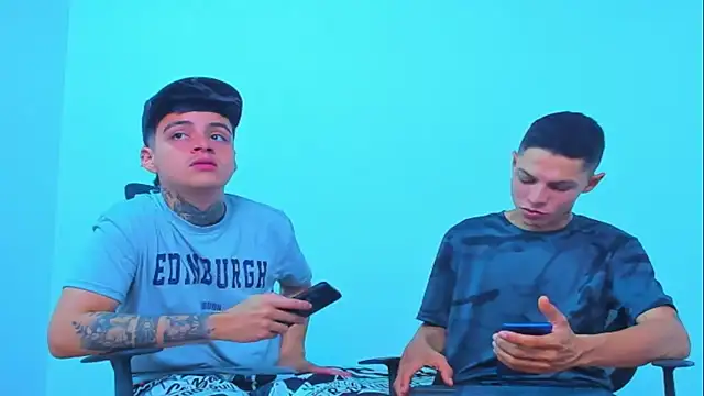 แชท XXX สดของ Thomas-Wil
