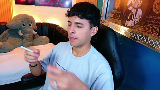 Chat XXX ao vivo de ian_sprouse