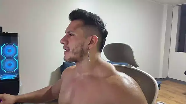 DominicVeinss Adlı Modelin Canlı XXX Sohbeti