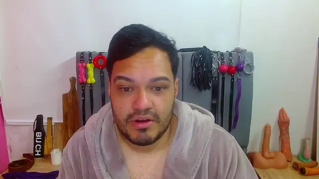 Alejandro_bdsm élő XXX-chatje