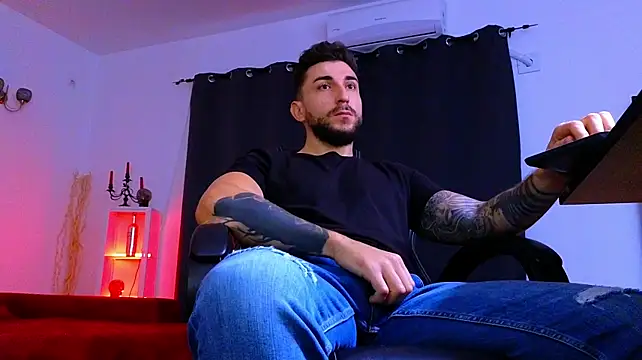 MightyAaron66 élő XXX-chatje
