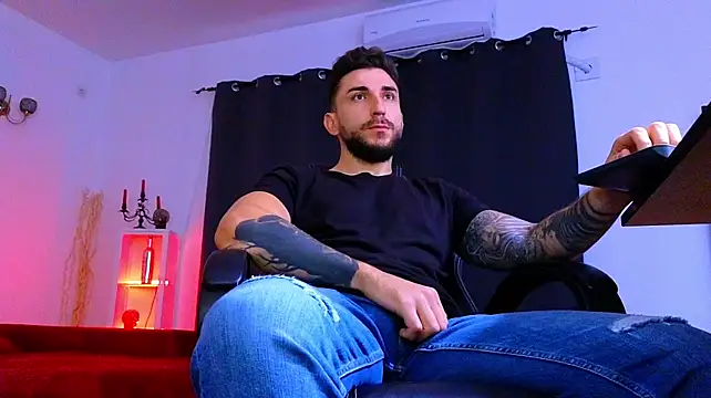 MightyAaron66n Live XXX chat