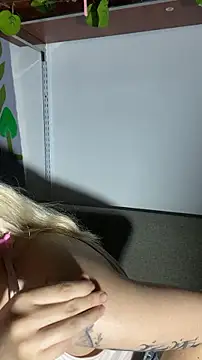 nathashabennethh Adlı Modelin Canlı XXX Sohbeti