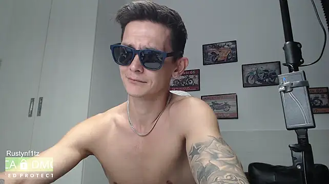 Rustynf1tz_ élő XXX-chatje