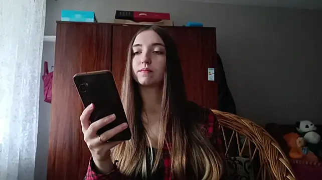 WynonaFarhat – Naživo XXX chat