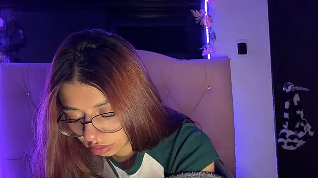 Živý XXX chat its_raquelle