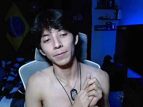 AvenaBoy live XXX chat